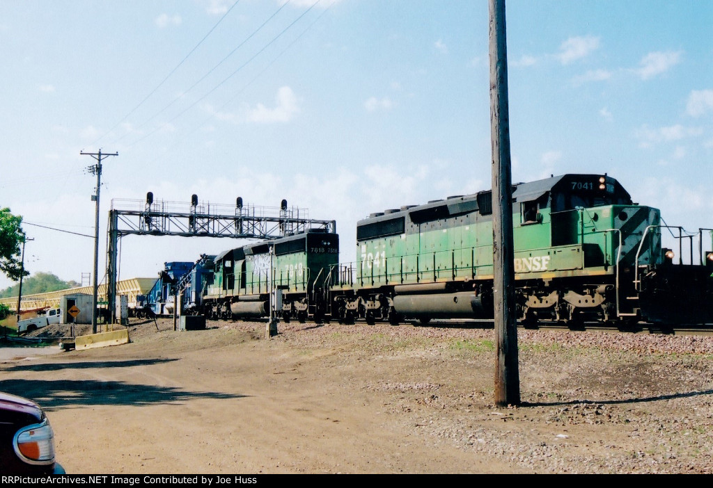 BNSF 7041 West